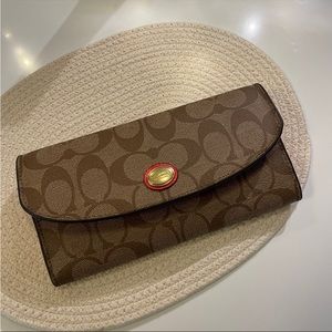 Coach wallet classic pattern